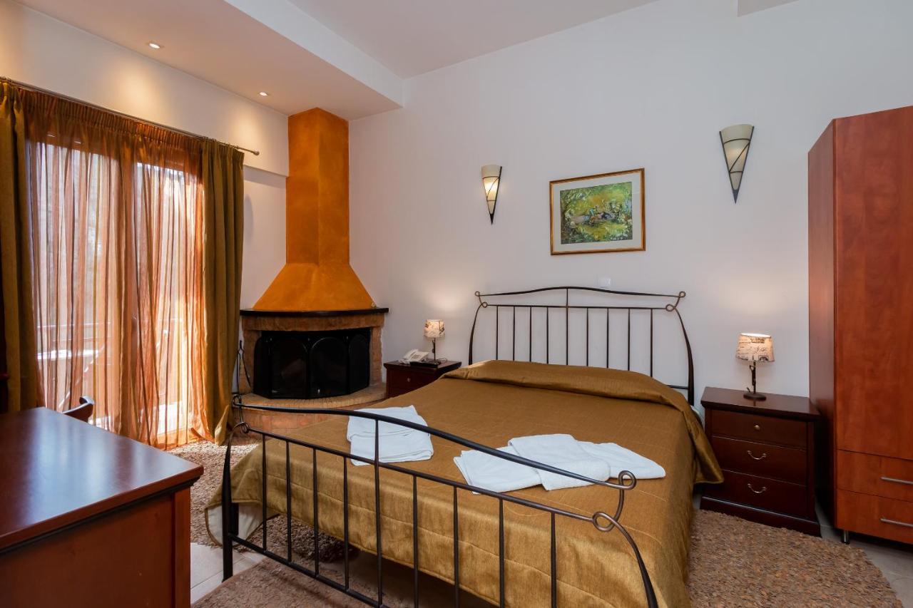 Ahilion Hotel Kalavryta Bagian luar foto