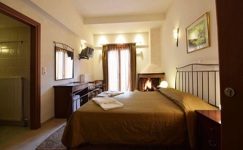 Ahilion Hotel Kalavryta Bagian luar foto