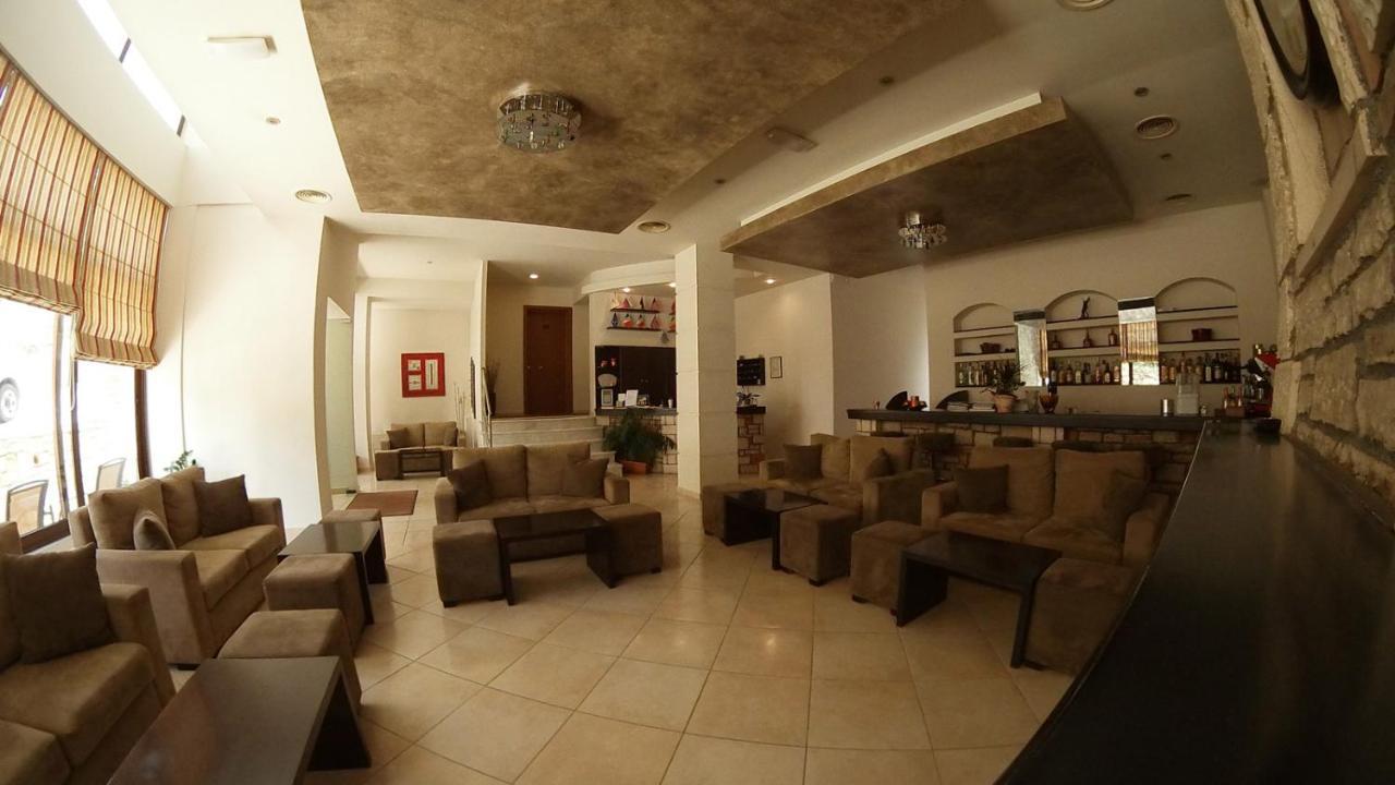 Ahilion Hotel Kalavryta Bagian luar foto